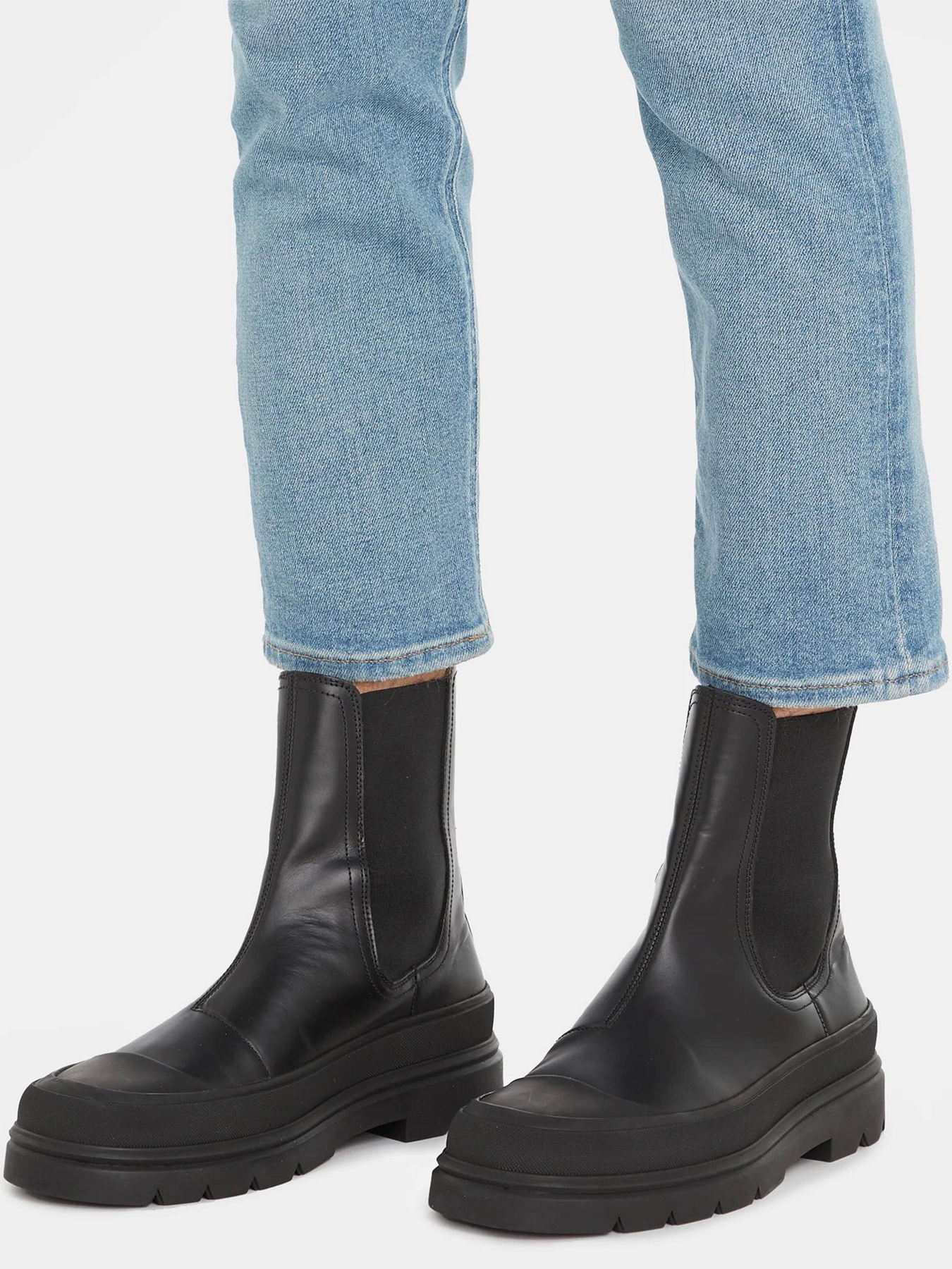 Черевики та чоботи Calvin Klein Chelsea Boot High модель HM0HM01215-BEH Черевики та чоботи Calvin Klein Chelsea Boot High модель HM0HM01215-BEH Фото
