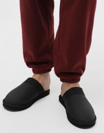 Капці Calvin Klein Faux Leather Mule Slippers модель YM0YM00758-00T Фото