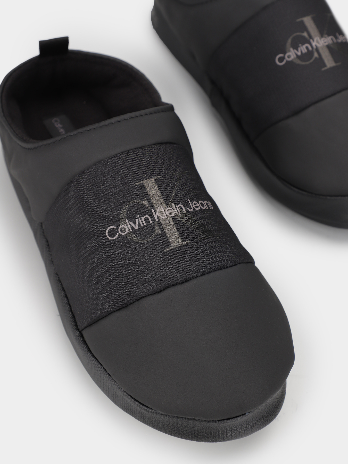 Капці Calvin Klein Home Slipper Mono модель YM0YM00840-0GT Капці Calvin Klein Home Slipper Mono модель YM0YM00840-0GT Фото