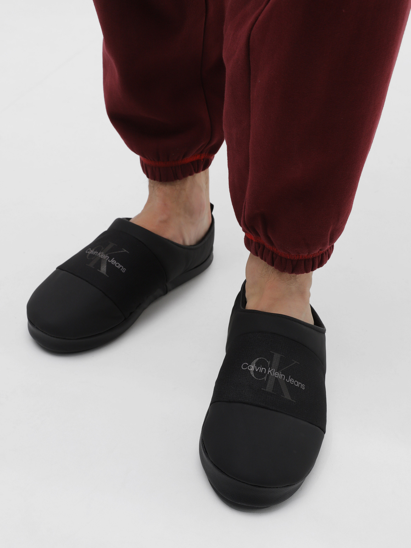 Капці Calvin Klein Home Slipper Mono модель YM0YM00840-0GT Капці Calvin Klein Home Slipper Mono модель YM0YM00840-0GT Фото