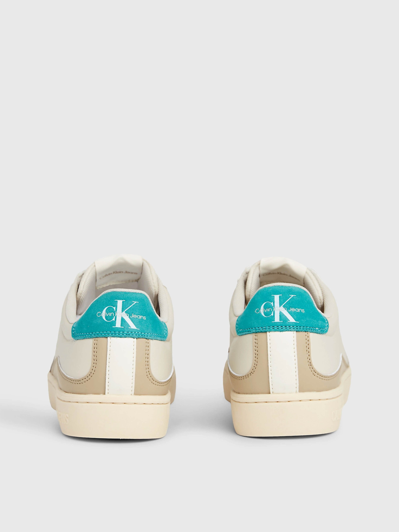 Кеди Calvin Klein Classic Cupsole Low Lth Ml модель YM0YM00885-02Y Фото
