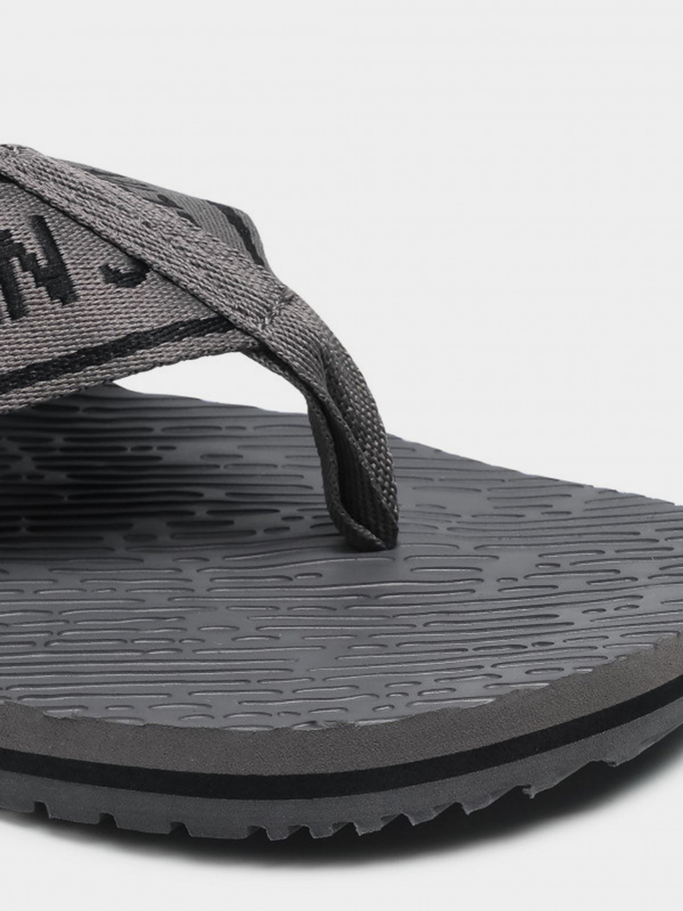Шльопанці Calvin Klein модель YM0YM00059-PBK Фото