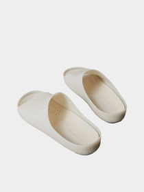 Шльопанці Calvin Klein JELLY SLIDE модель HM0HM02014-ACF Фото