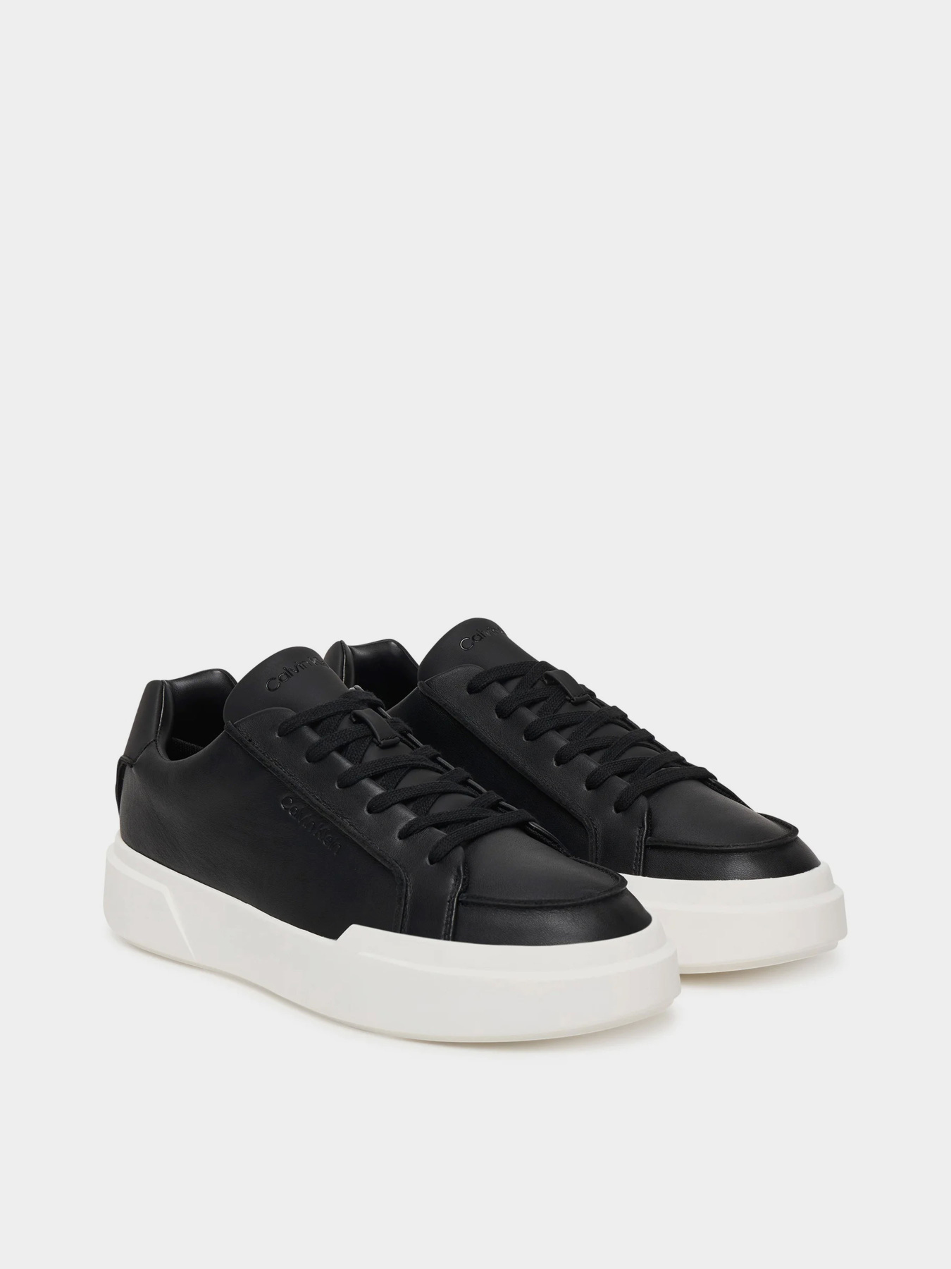 Кеди Calvin Klein CHUNKY CUPSOLE LACE UP LTH PIN модель YM0YM01454-0GM Фото