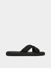 Шльопанці Calvin Klein SQ MOLDED SANDAL XCROSS WB модель HM0HM02101-0GJ Фото