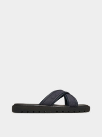 Шльопанці Calvin Klein SQ MOLDED SANDAL XCROSS WB модель HM0HM02101-0ZS Фото