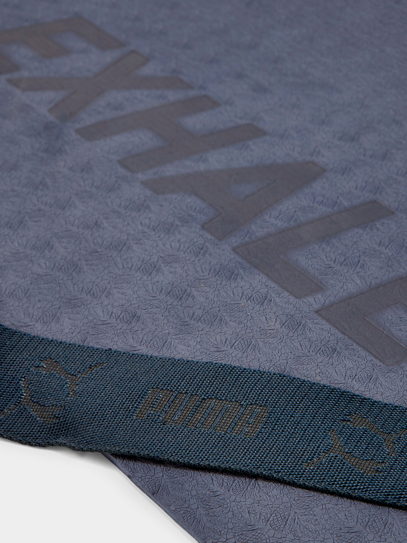 Килимок туристичний PUMA Exhale Training Yoga модель 05415801 Килимок туристичний PUMA Exhale Training Yoga модель 05415801 Фото