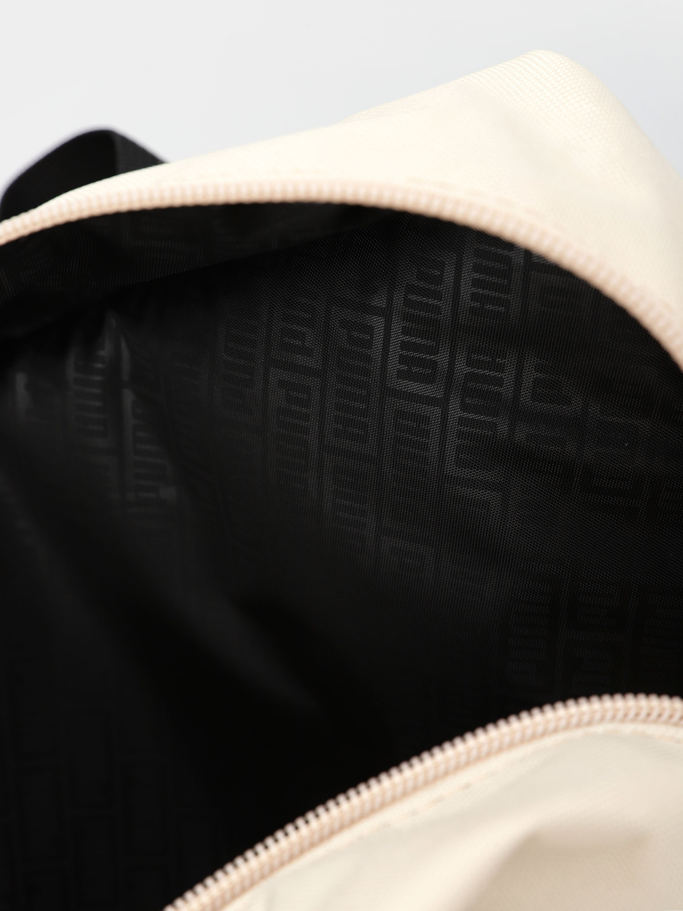 Рюкзаки PUMA Evoess Essentials Box модель 07951602 Фото