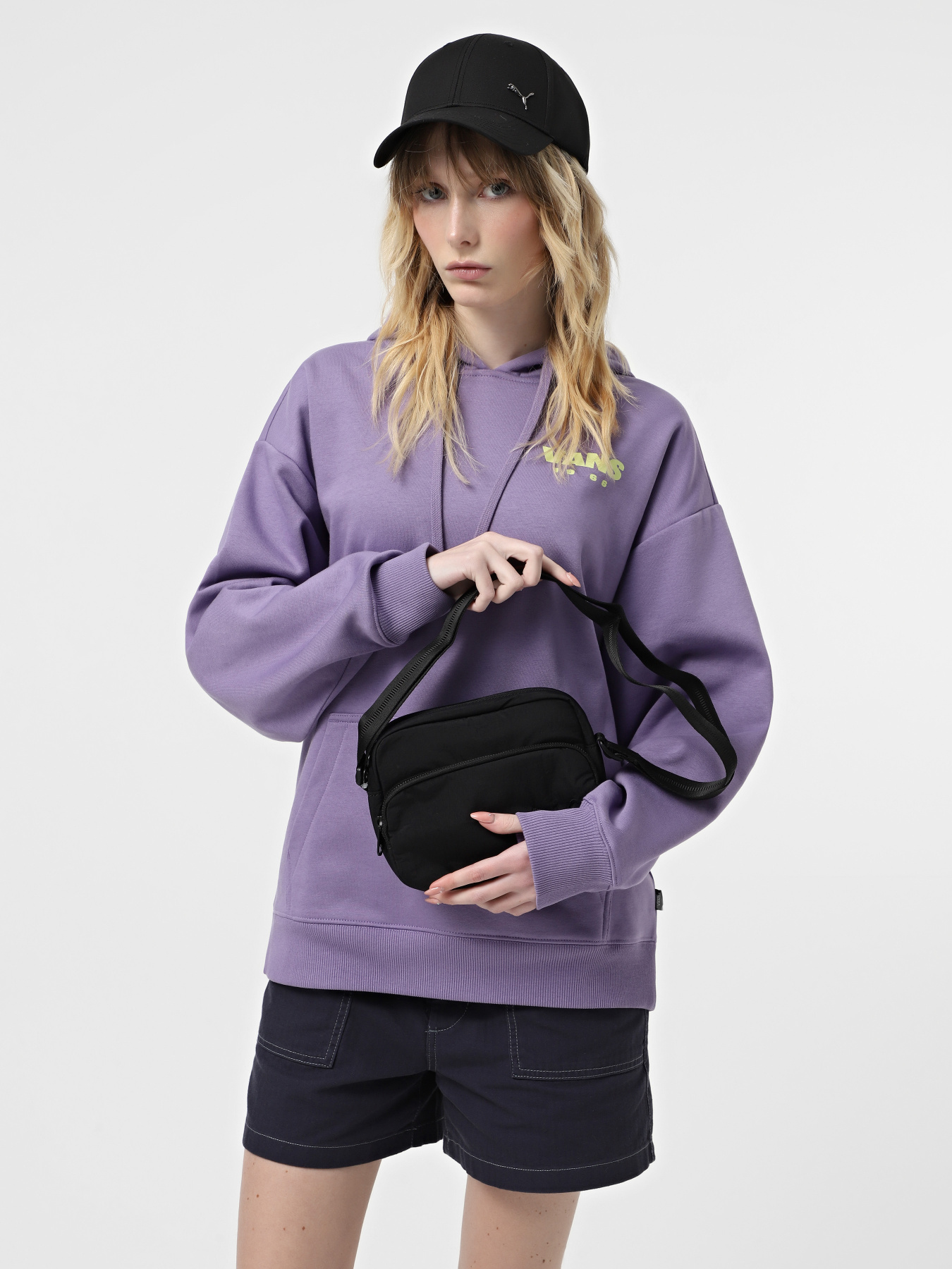Сумки PUMA HER модель 09127801 Сумки PUMA HER модель 09127801 Фото