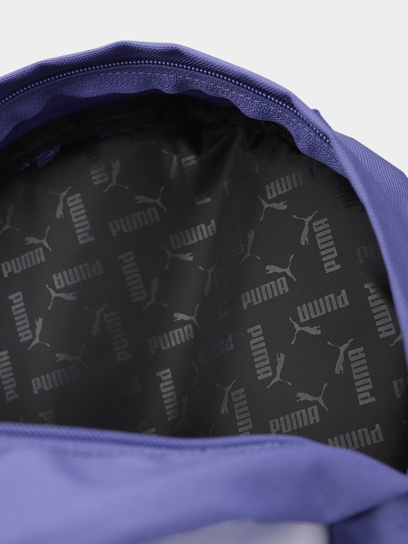 Рюкзаки PUMA ESSENTIALS SMALL 13L модель 09133101 Фото