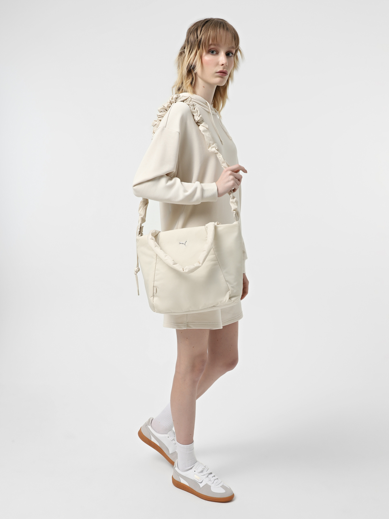 Сумки PUMA SLOUCHY SMALL модель 09144401 Сумки PUMA SLOUCHY SMALL модель 09144401 Фото