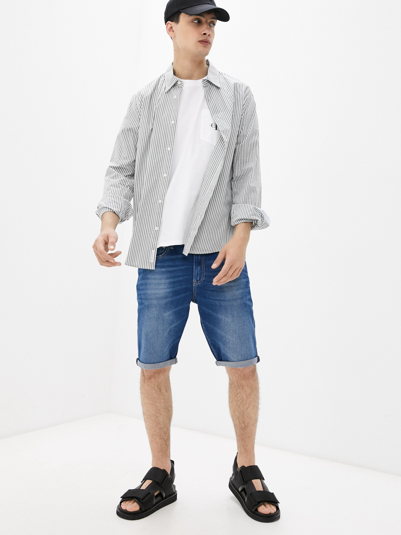 Шорти Calvin Klein Jeans модель J30J317742_1BJ Фото