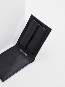 Кошельки Calvin Klein Jeans модель K50K507220_BDS Фото