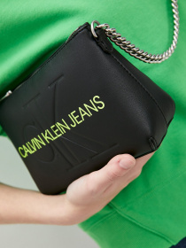 Сумки Calvin Klein Jeans модель K60K608688_BDS Фото