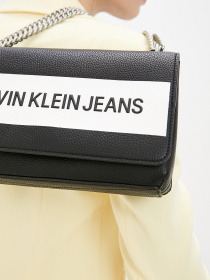Сумки Calvin Klein Jeans модель K60K608562_BDS Фото