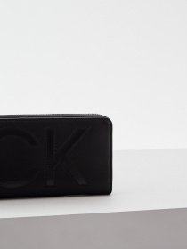 Гаманці Calvin Klein Jeans модель K60K608757_BAX Фото