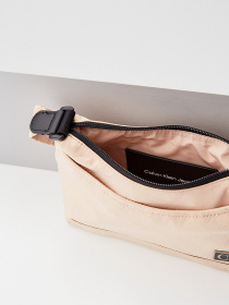 Сумки Calvin Klein Jeans модель K60K608955_TFT Фото