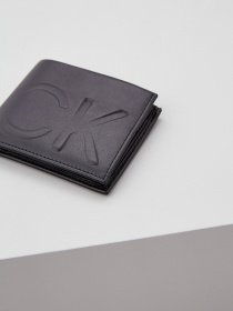 Гаманці Calvin Klein Jeans модель K50K508001_BAX Фото