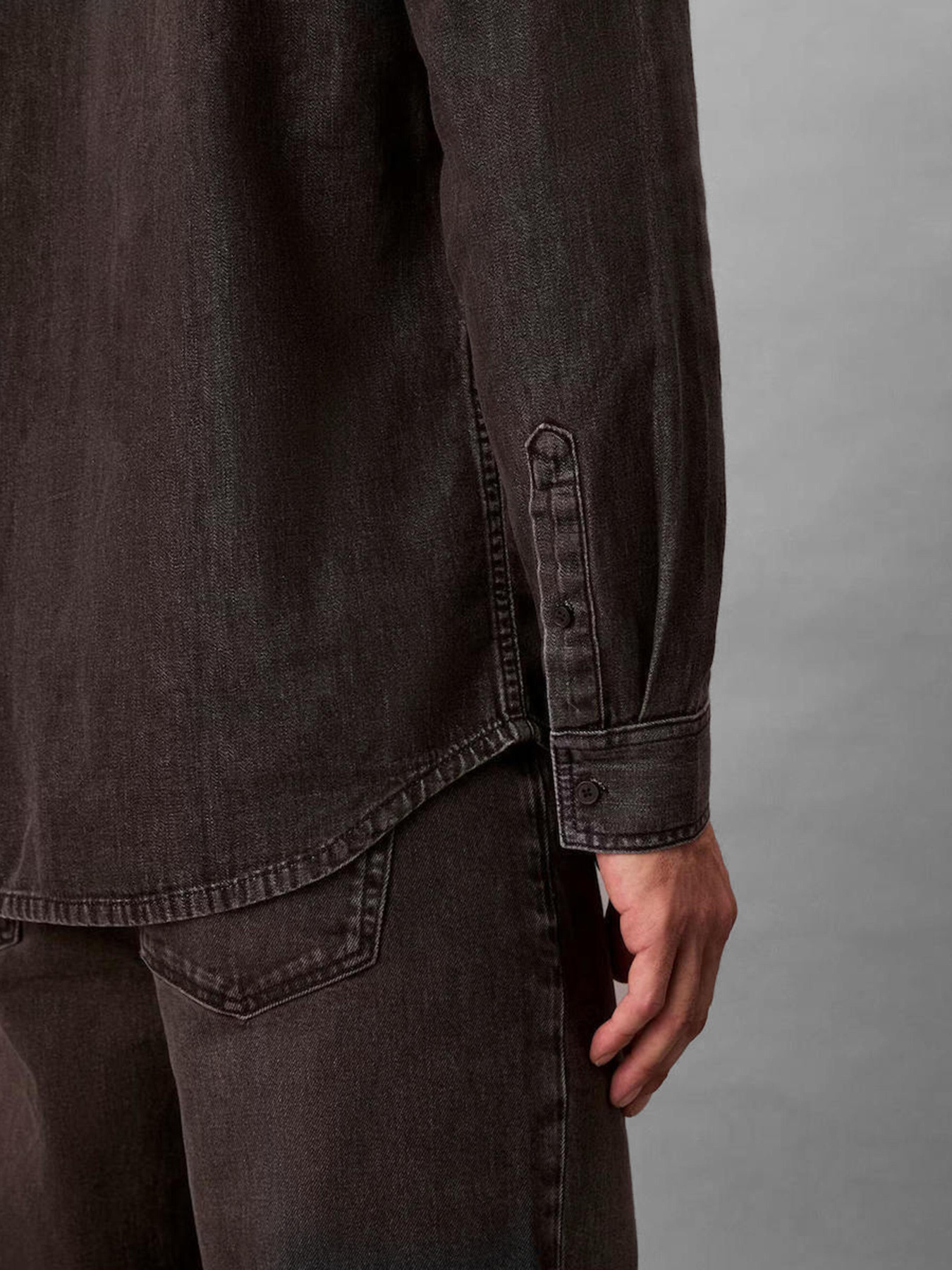 Рубашки Calvin Klein Jeans модель LV040BM733-KQB Рубашки Calvin Klein Jeans модель LV040BM733-KQB Фото