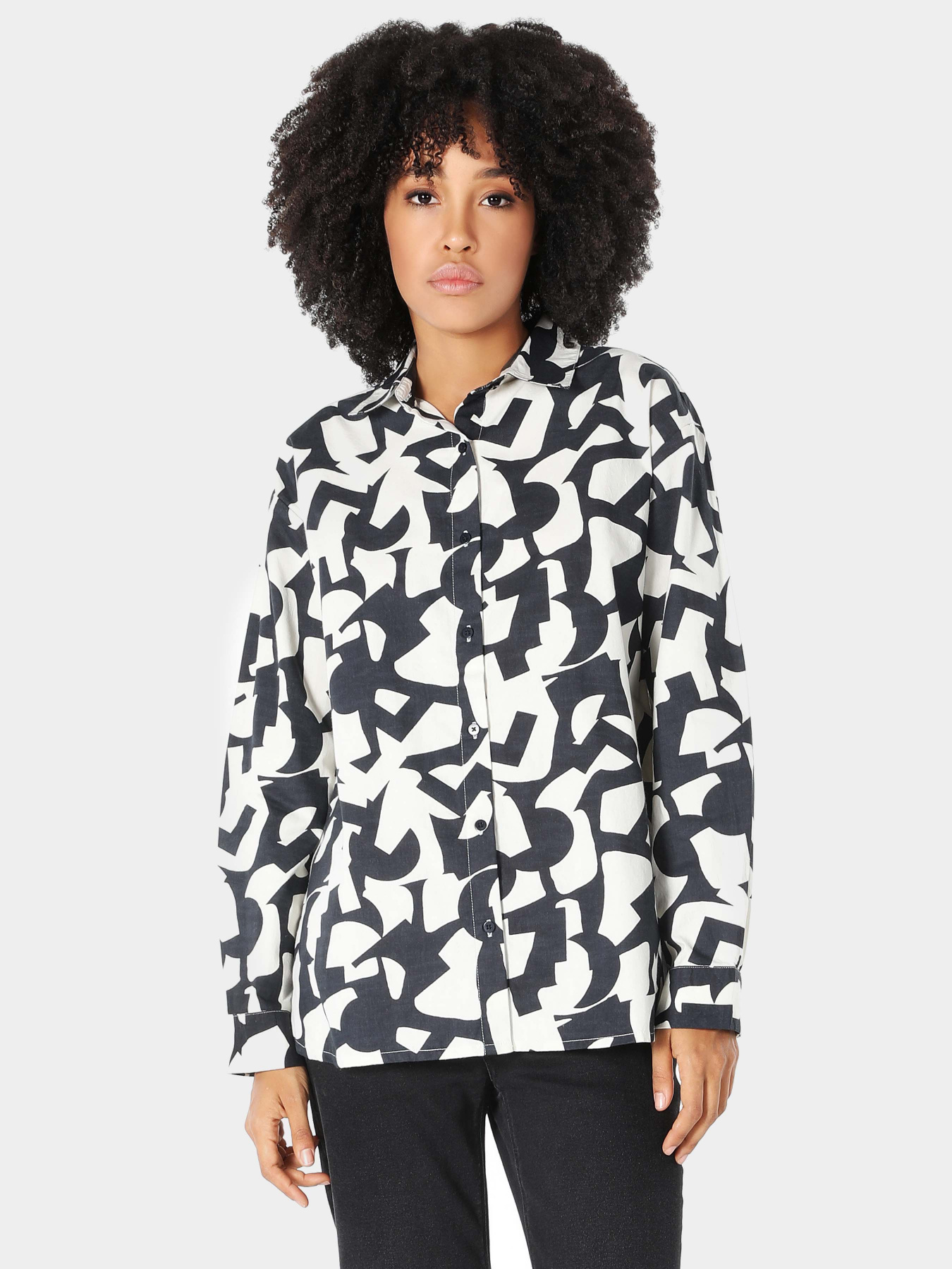 Сорочки Colin’s модель CL1061051BLK Фото