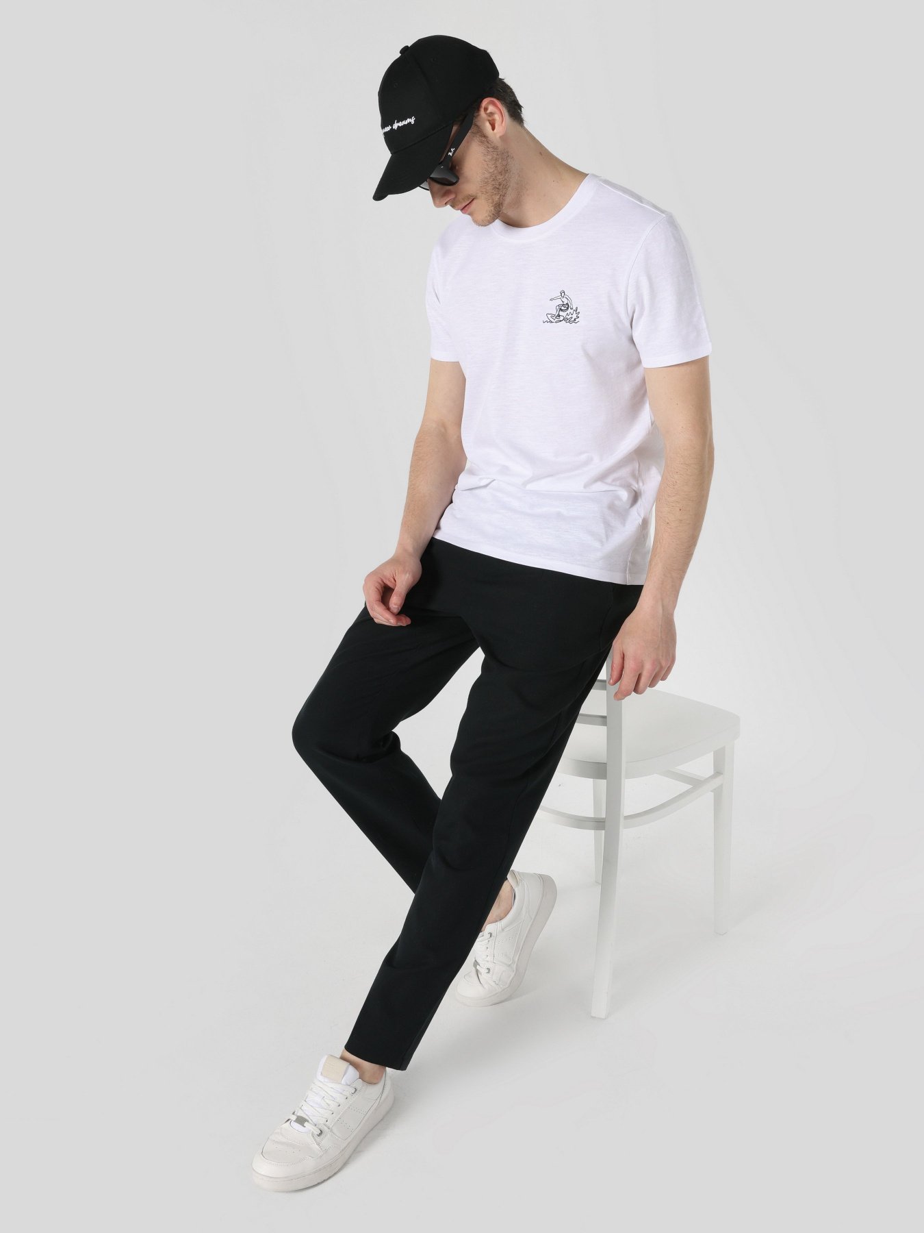 Футболки и поло Colin’s модель CL1062740WHT Футболки и поло Colin’s модель CL1062740WHT Фото