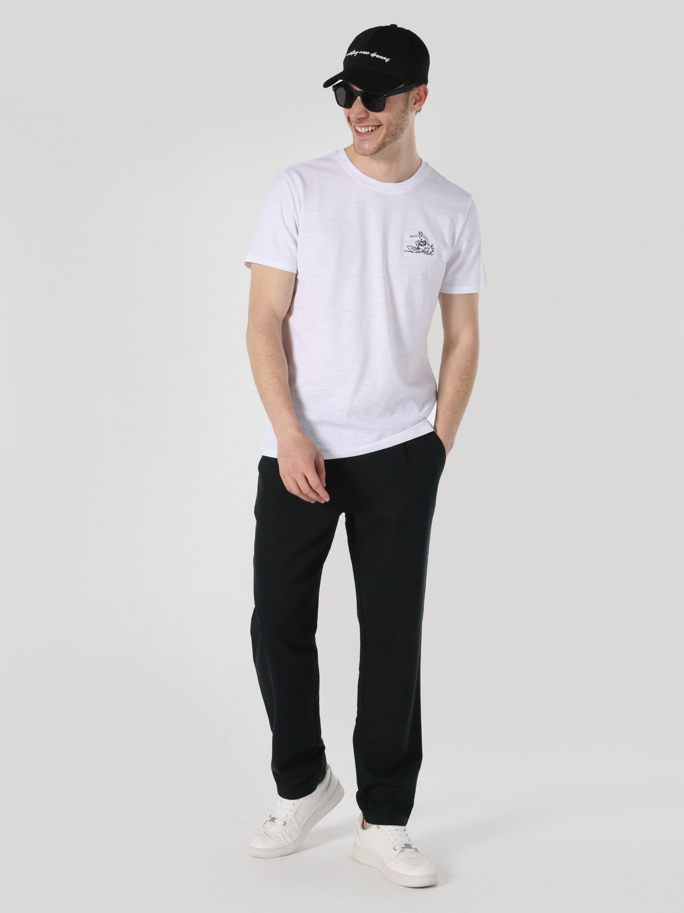 Футболки и поло Colin’s модель CL1062740WHT Футболки и поло Colin’s модель CL1062740WHT Фото