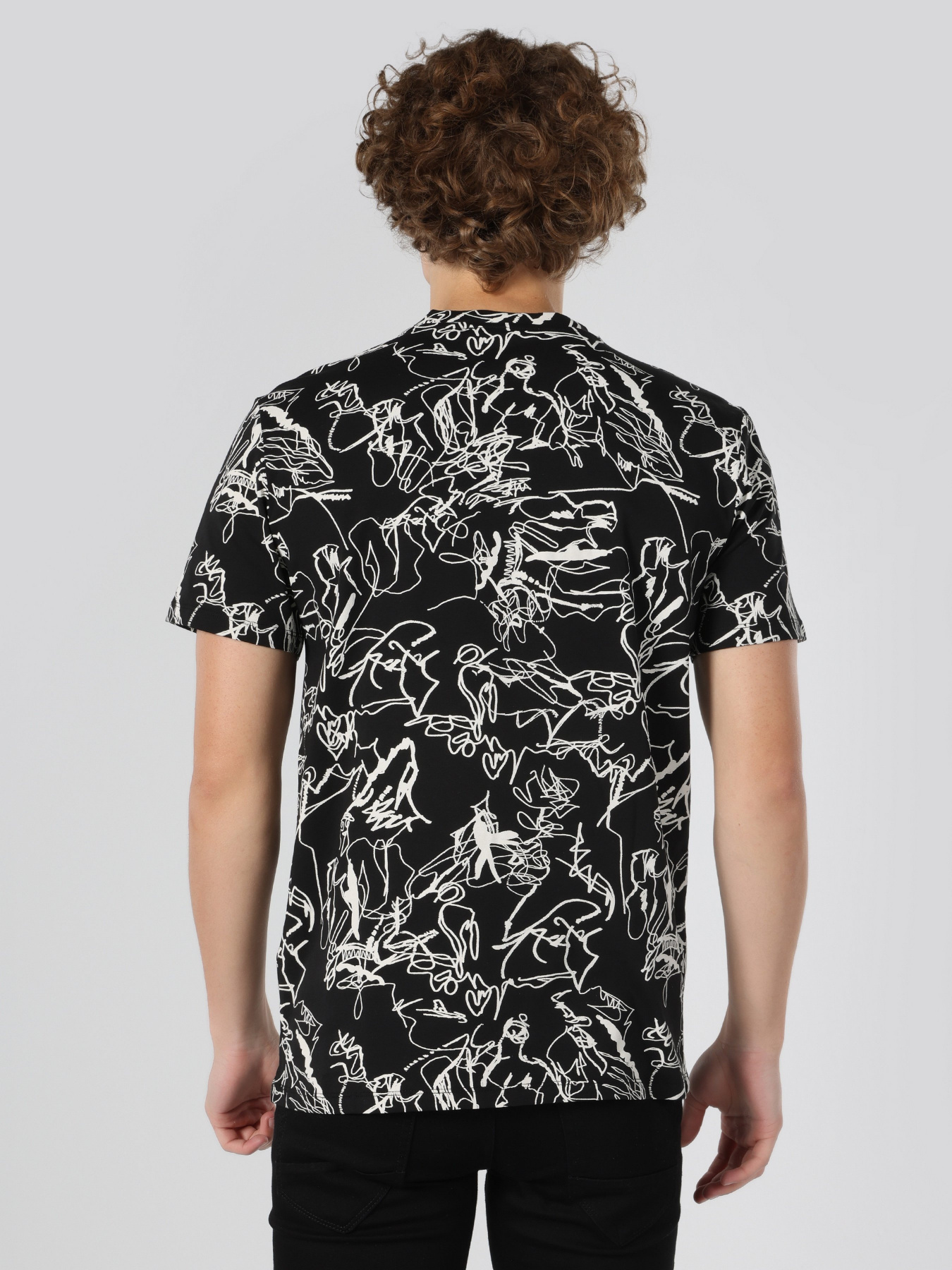 Футболки и поло Colin’s модель CL1063161BLK Футболки и поло Colin’s модель CL1063161BLK Фото