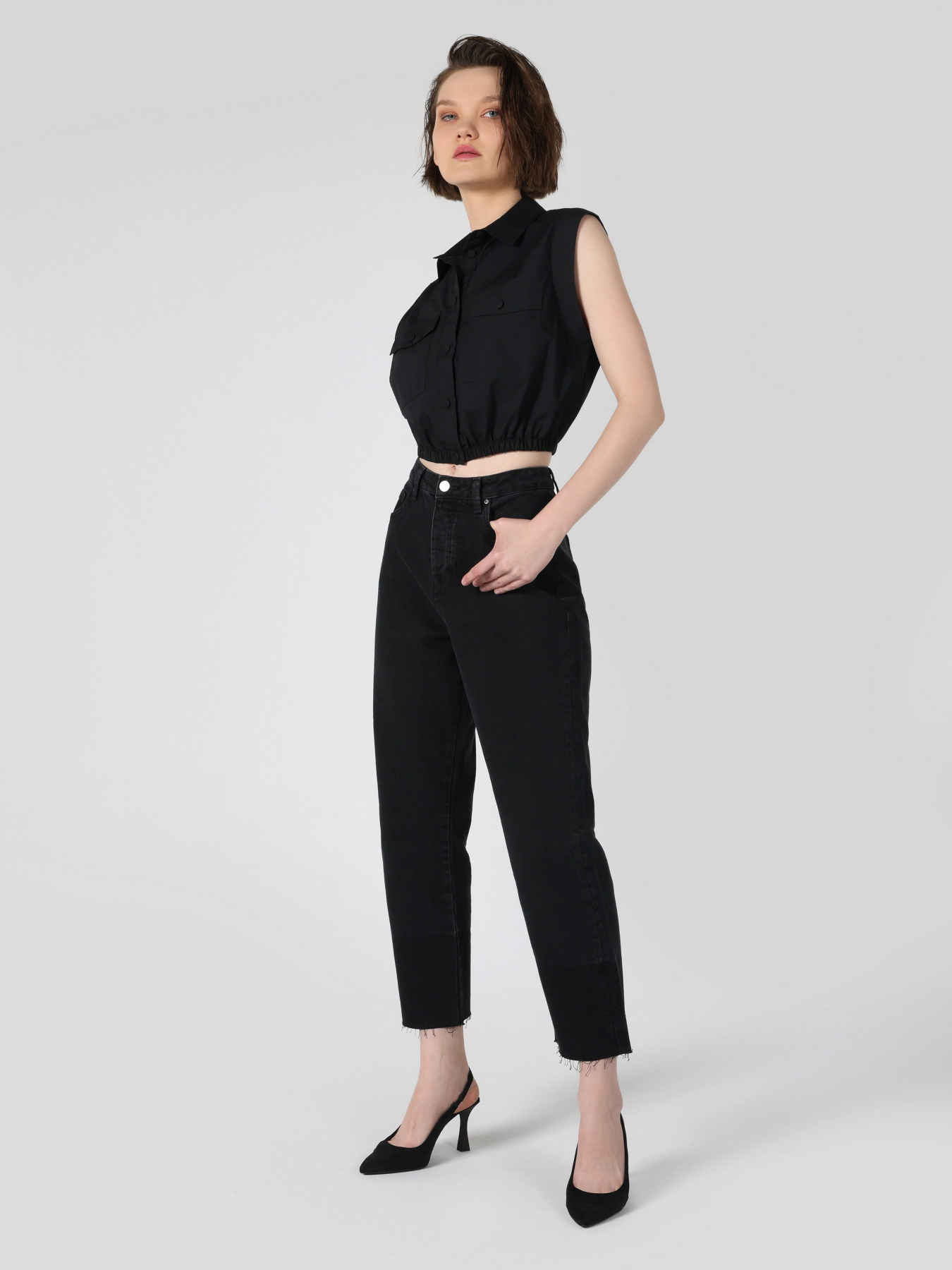 Сорочки Colin’s модель CL1063852BLK Сорочки Colin’s модель CL1063852BLK Фото