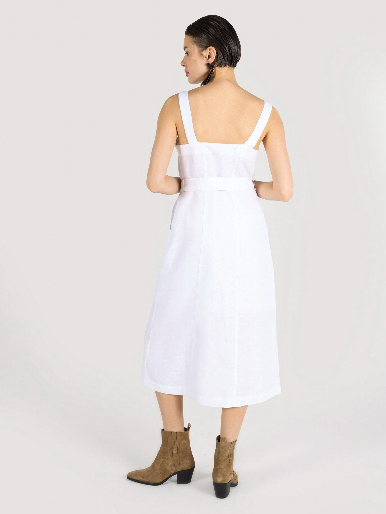 Платья Colin’s модель CL1063961WHT Платья Colin’s модель CL1063961WHT Фото