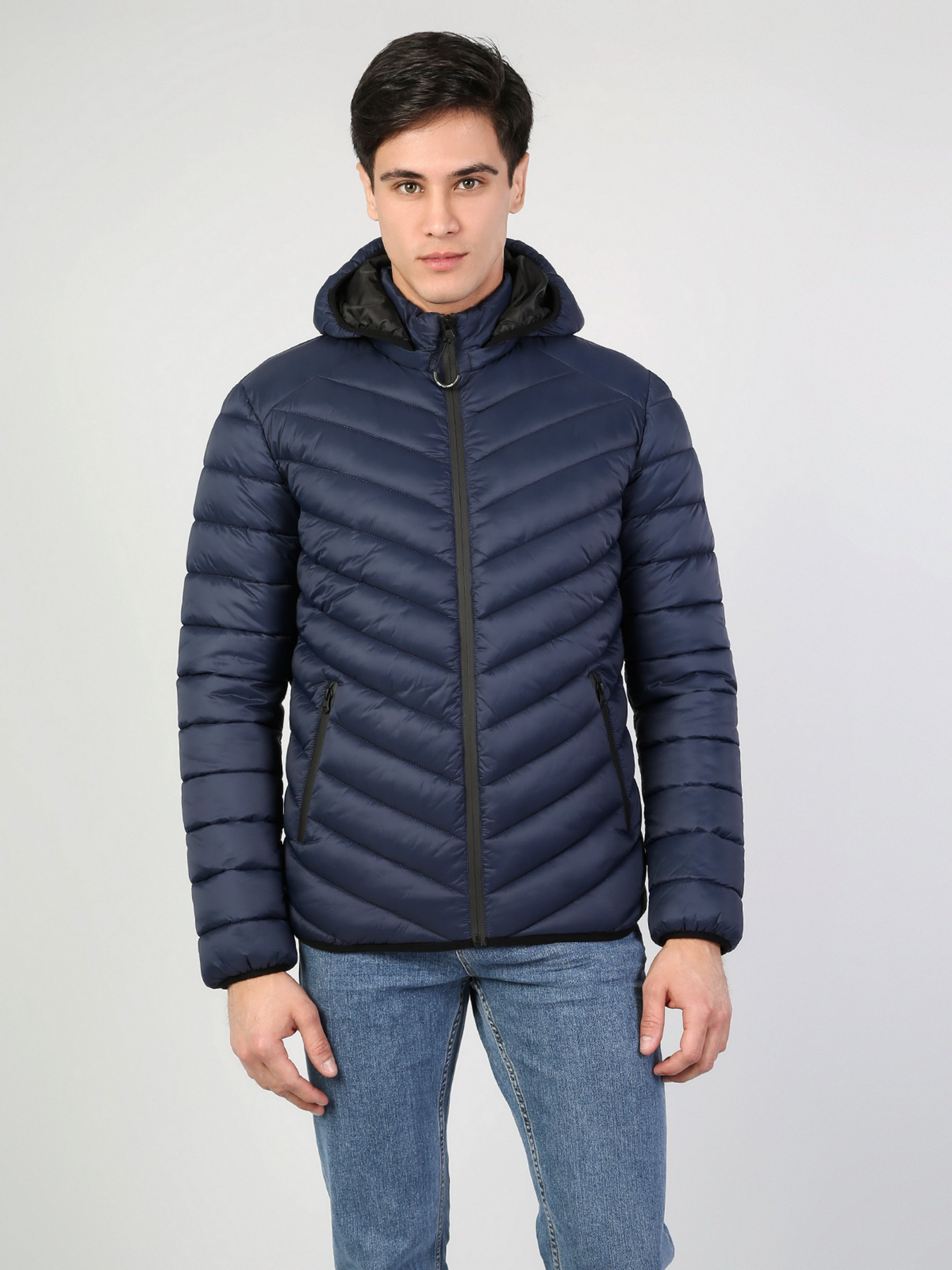 Куртки та дублянки Colin’s модель CL1021308NAV Куртки та дублянки Colin’s модель CL1021308NAV Фото