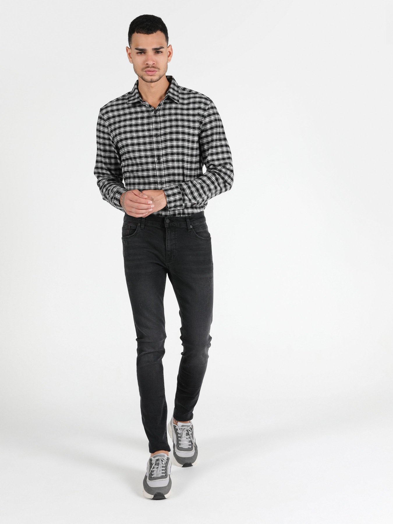 Джинсы Colin’s модель CL1052141DN04999 Джинсы Colin’s модель CL1052141DN04999 Фото