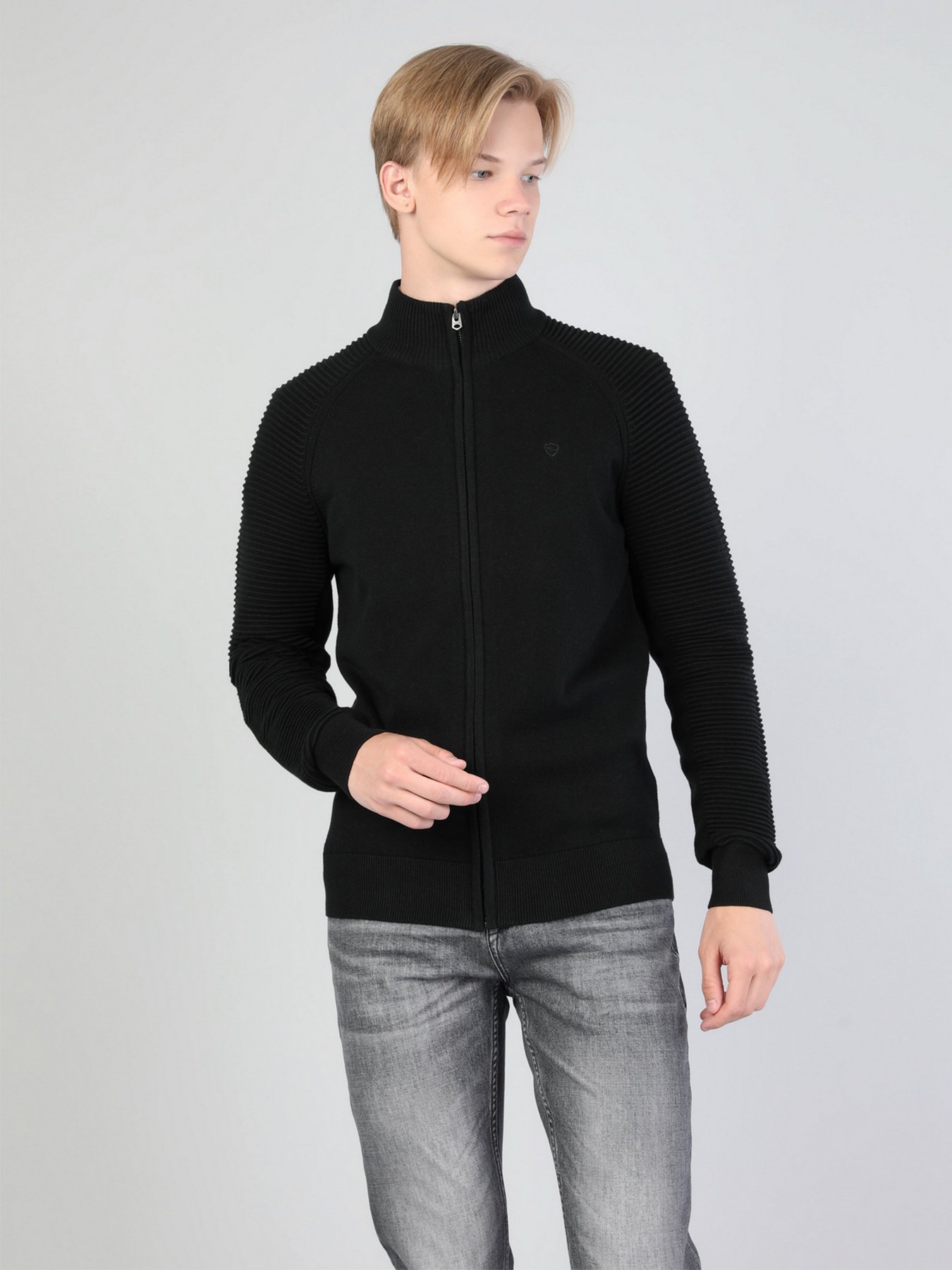 Светри та кардигани Colin’s модель CL1045432BLK Светри та кардигани Colin’s модель CL1045432BLK Фото