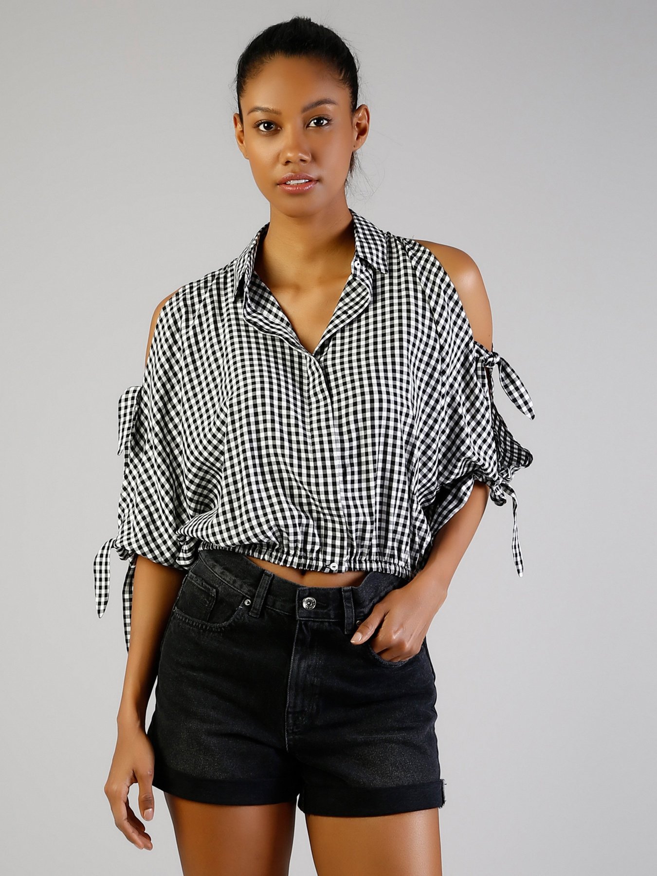 Сорочки Colin’s модель CL1033317BLK Сорочки Colin’s модель CL1033317BLK Фото