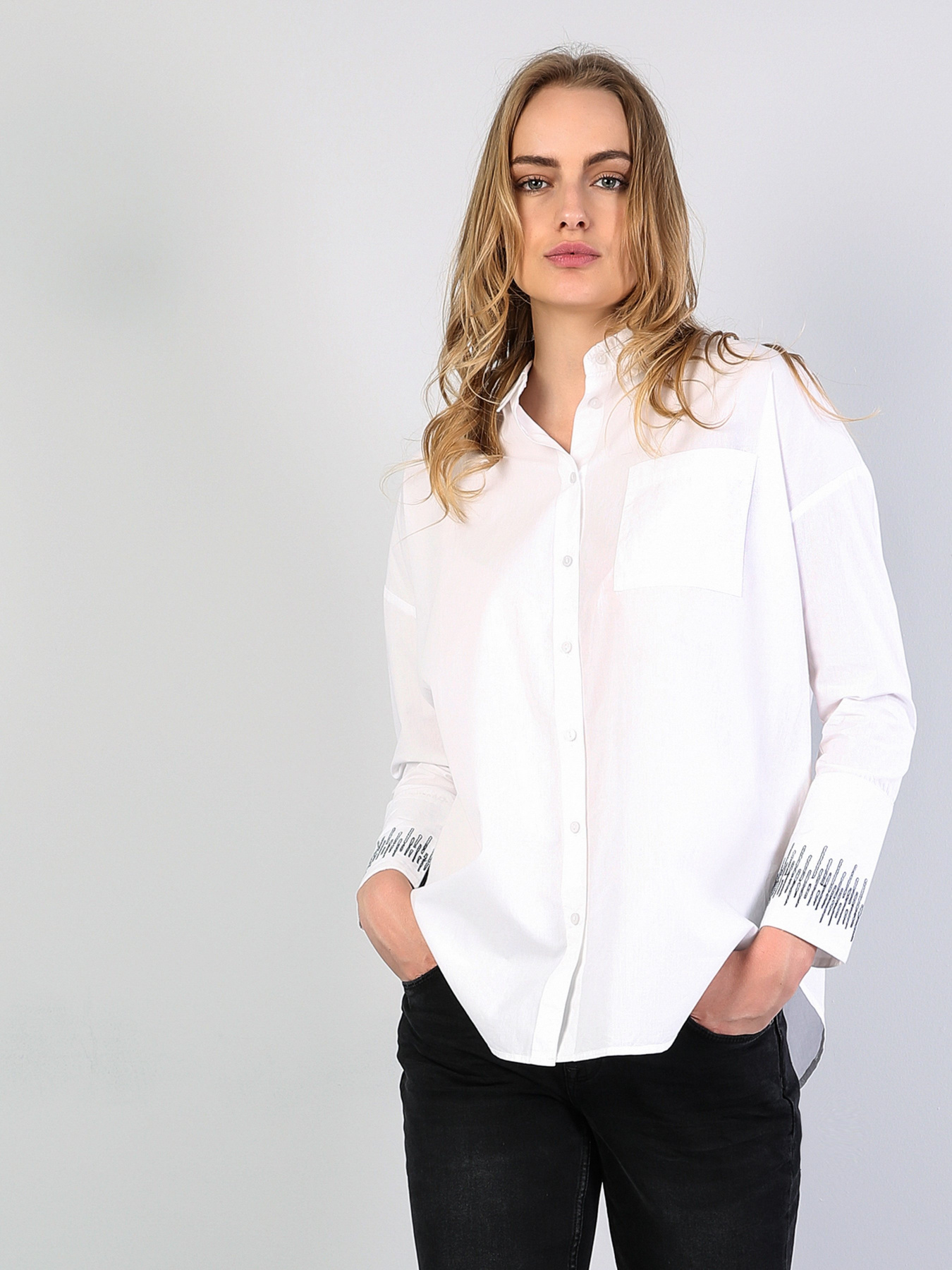 Сорочки Colin’s модель CL1035497WHT Сорочки Colin’s модель CL1035497WHT Фото