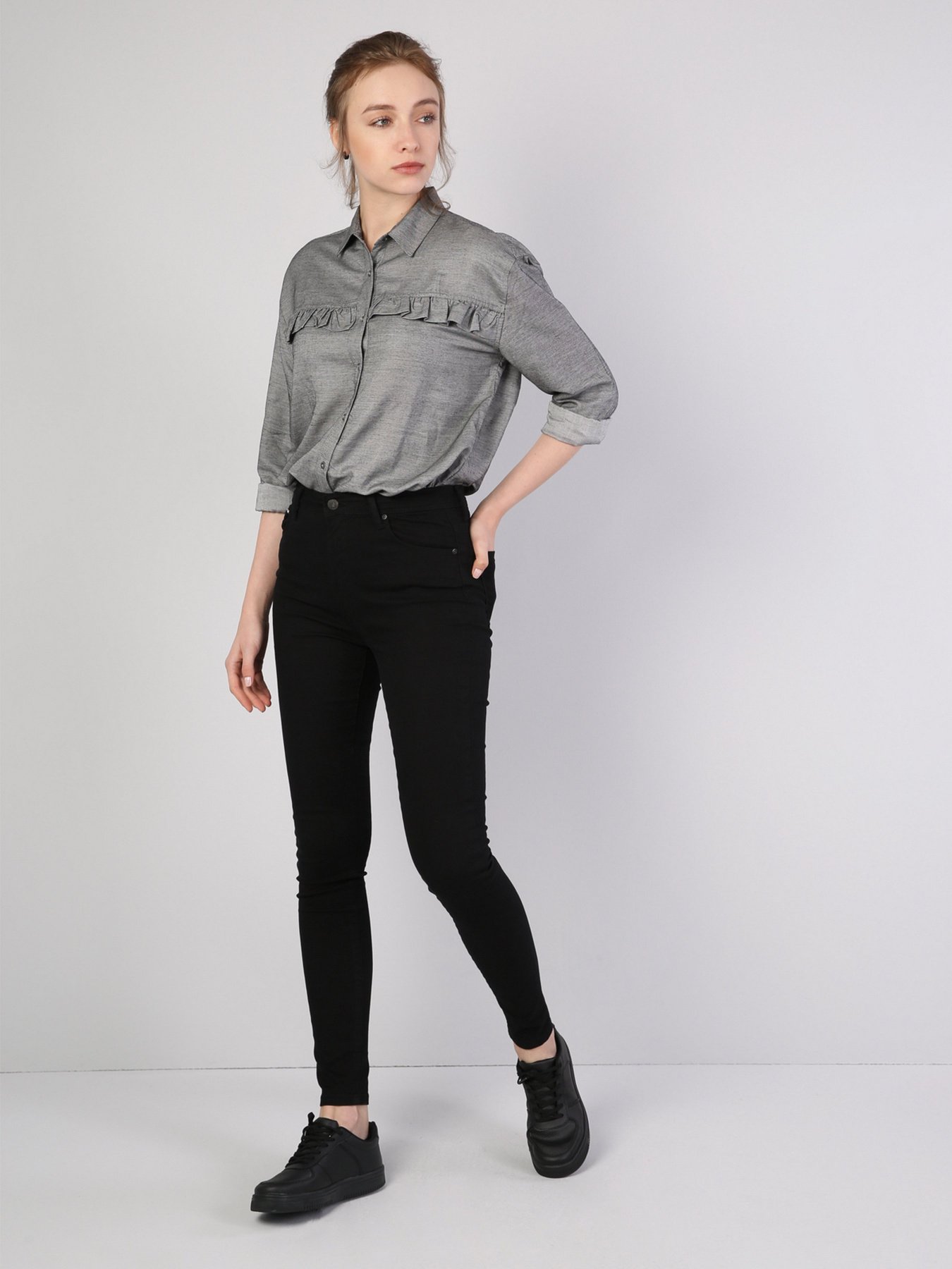 Сорочки Colin’s модель CL1036042GRA Сорочки Colin’s модель CL1036042GRA Фото