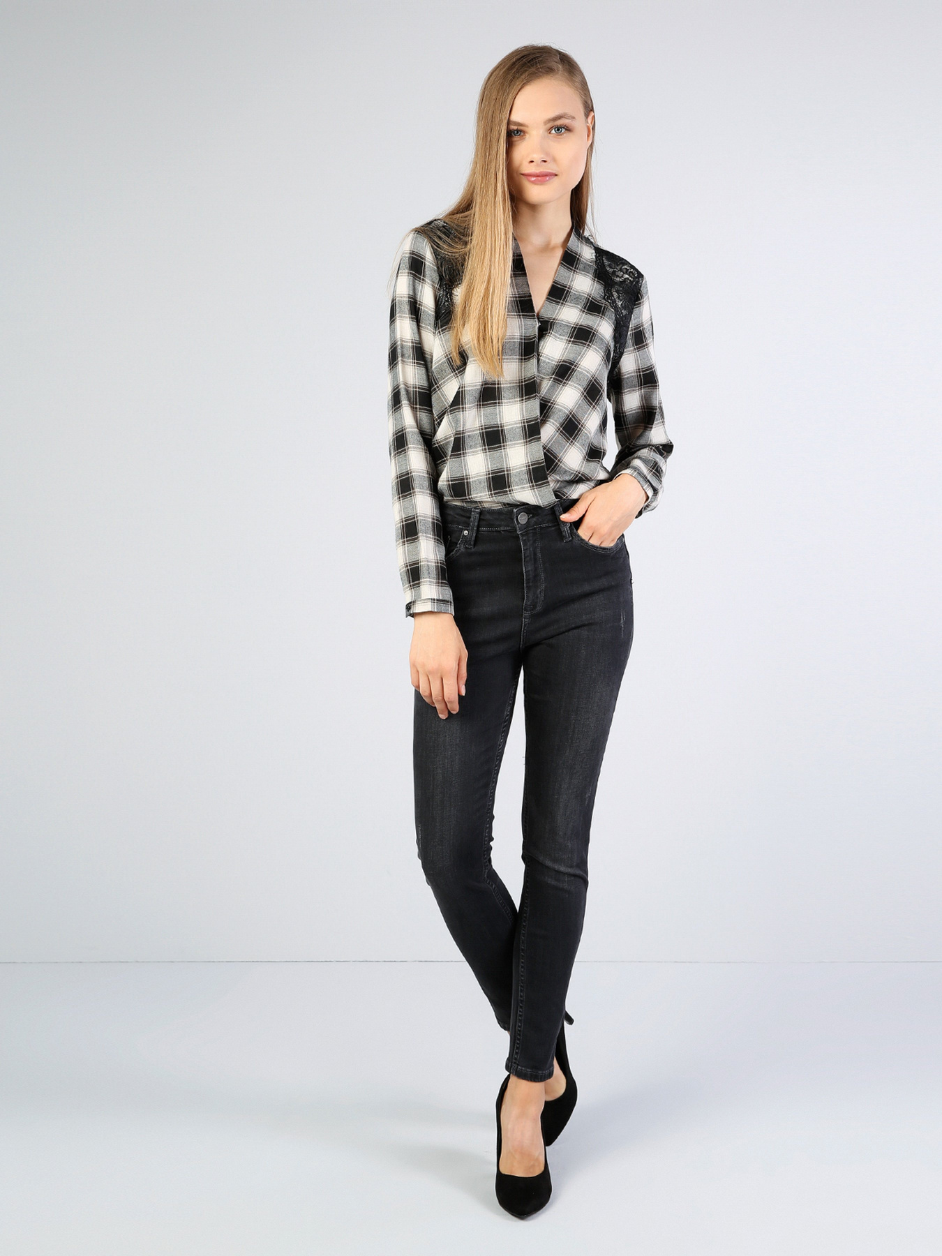 Сорочки Colin’s модель CL1036255BLK Сорочки Colin’s модель CL1036255BLK Фото