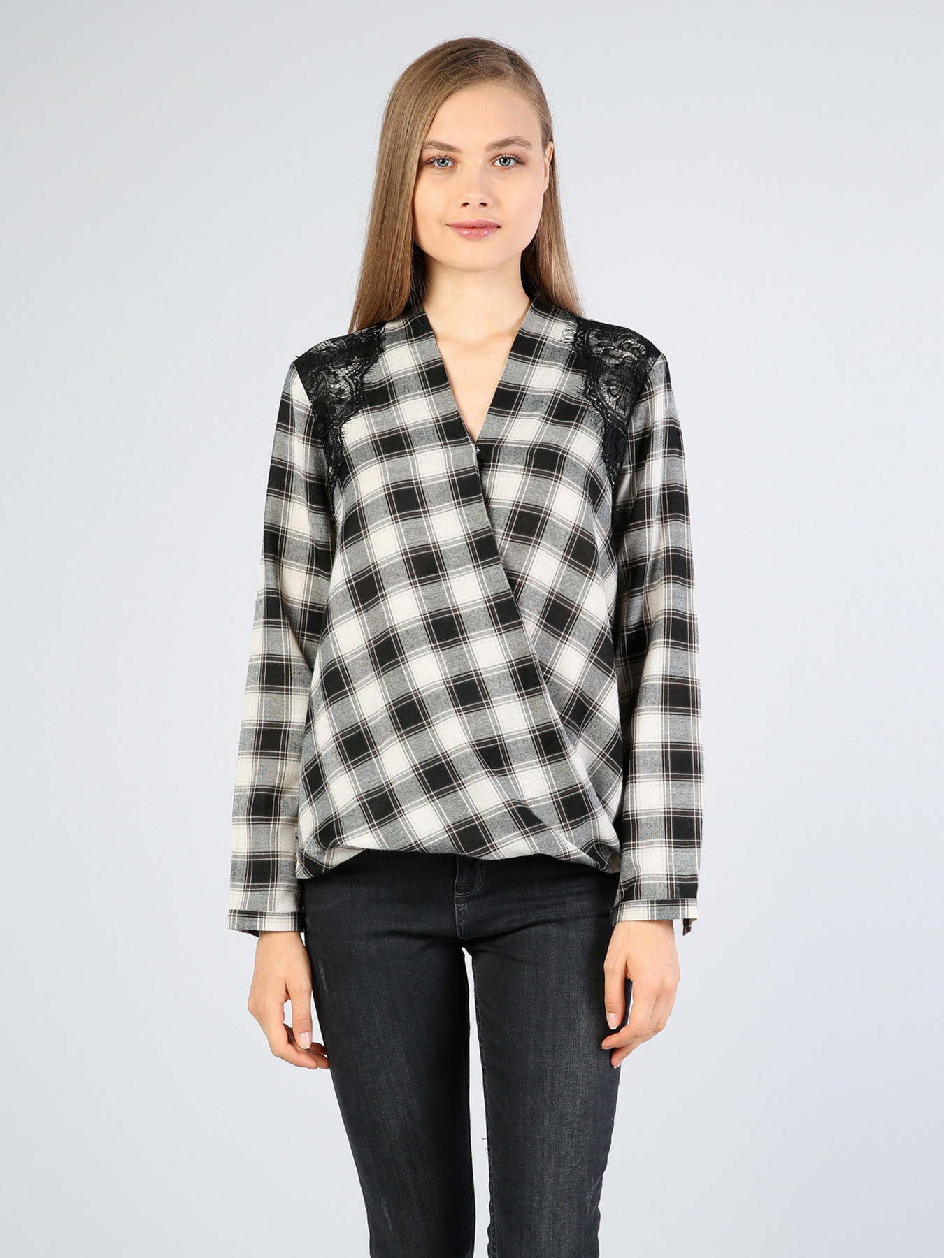 Сорочки Colin’s модель CL1036255BLK Сорочки Colin’s модель CL1036255BLK Фото