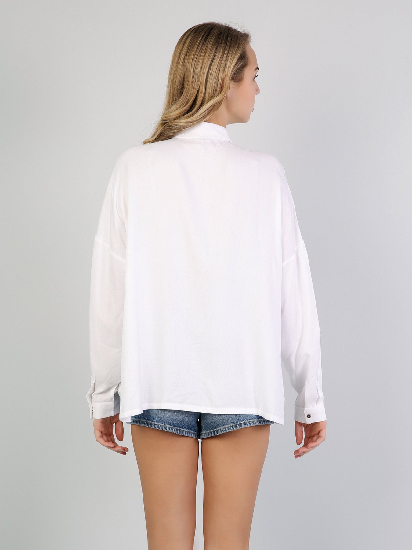 Сорочки Colin’s модель CL1042202WHT Сорочки Colin’s модель CL1042202WHT Фото