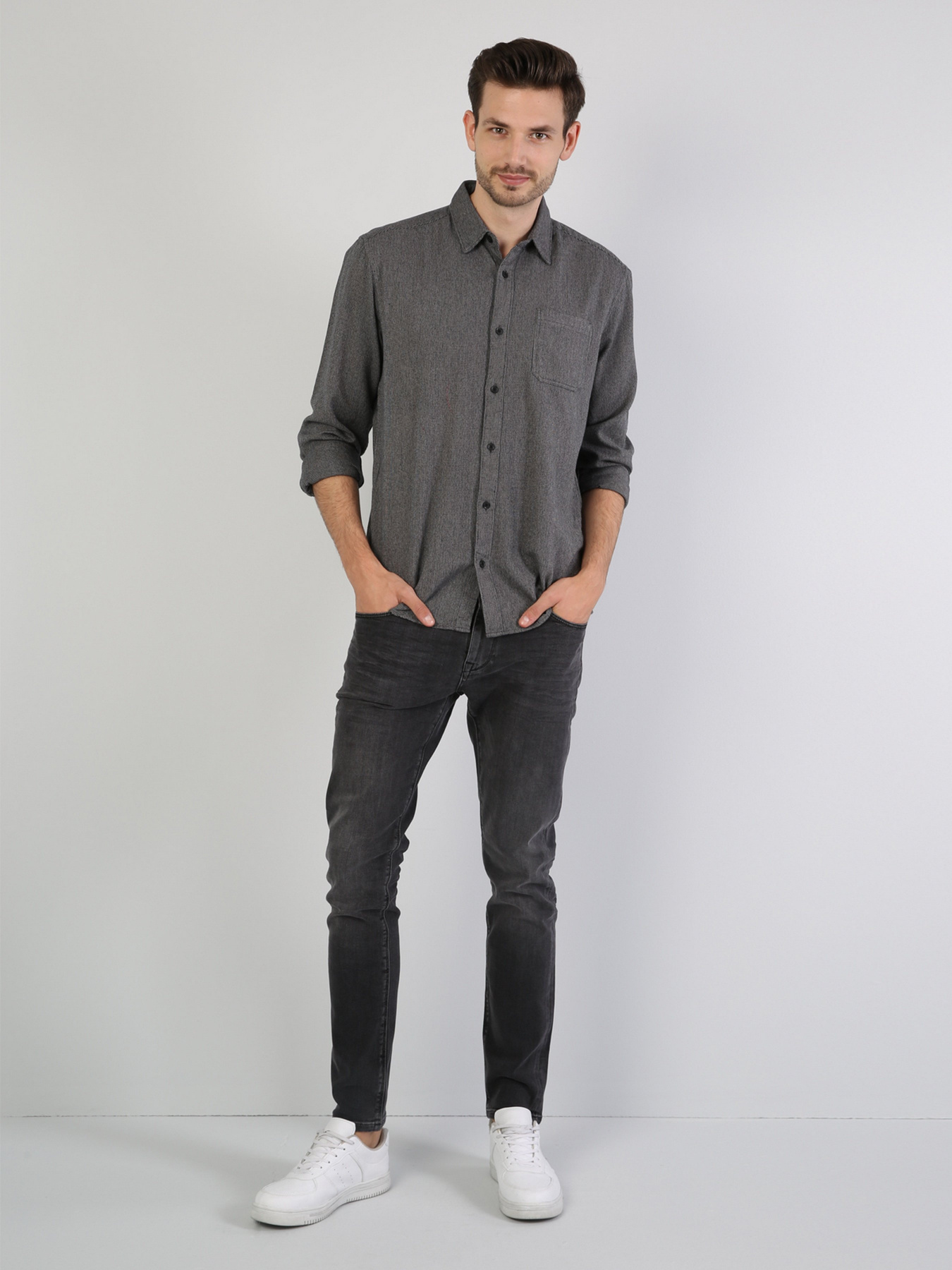 Сорочки Colin’s модель CL1043435BLK Сорочки Colin’s модель CL1043435BLK Фото
