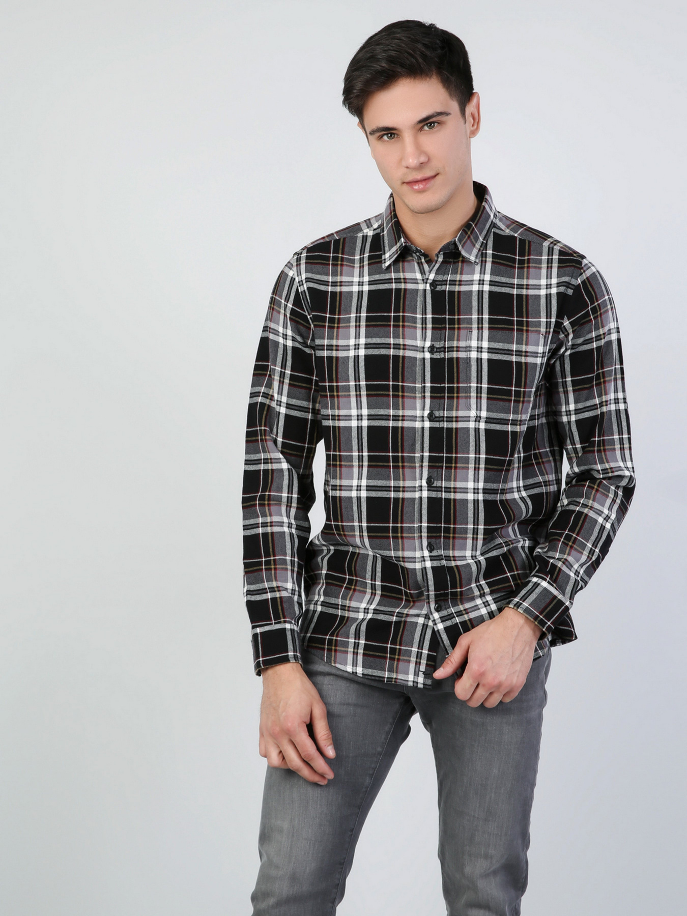 Сорочки Colin’s модель CL1044771BLK Сорочки Colin’s модель CL1044771BLK Фото
