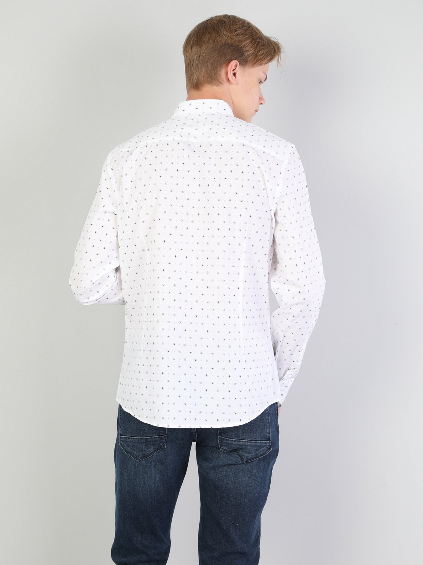 Сорочки Colin’s модель CL1045011WHT Сорочки Colin’s модель CL1045011WHT Фото