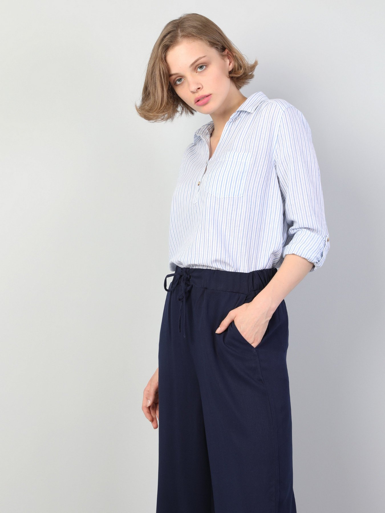 Сорочки Colin’s модель CL1045535BLE Сорочки Colin’s модель CL1045535BLE Фото