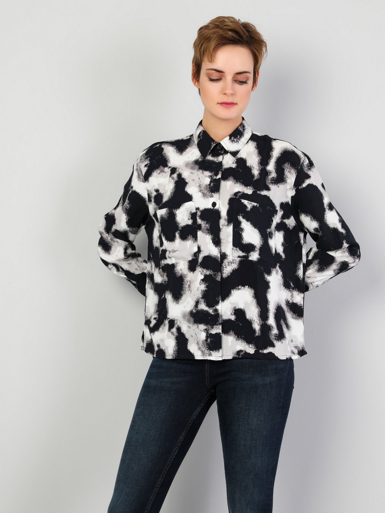 Сорочки Colin’s модель CL1047130BLK Сорочки Colin’s модель CL1047130BLK Фото