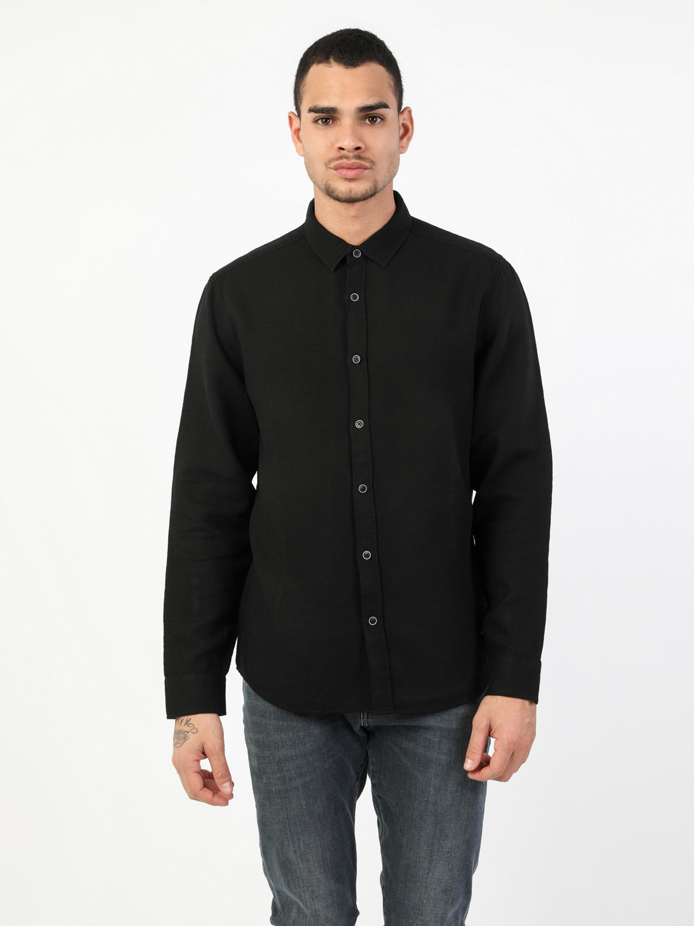 Рубашки Colin’s модель CL1048527BLK Рубашки Colin’s модель CL1048527BLK Фото