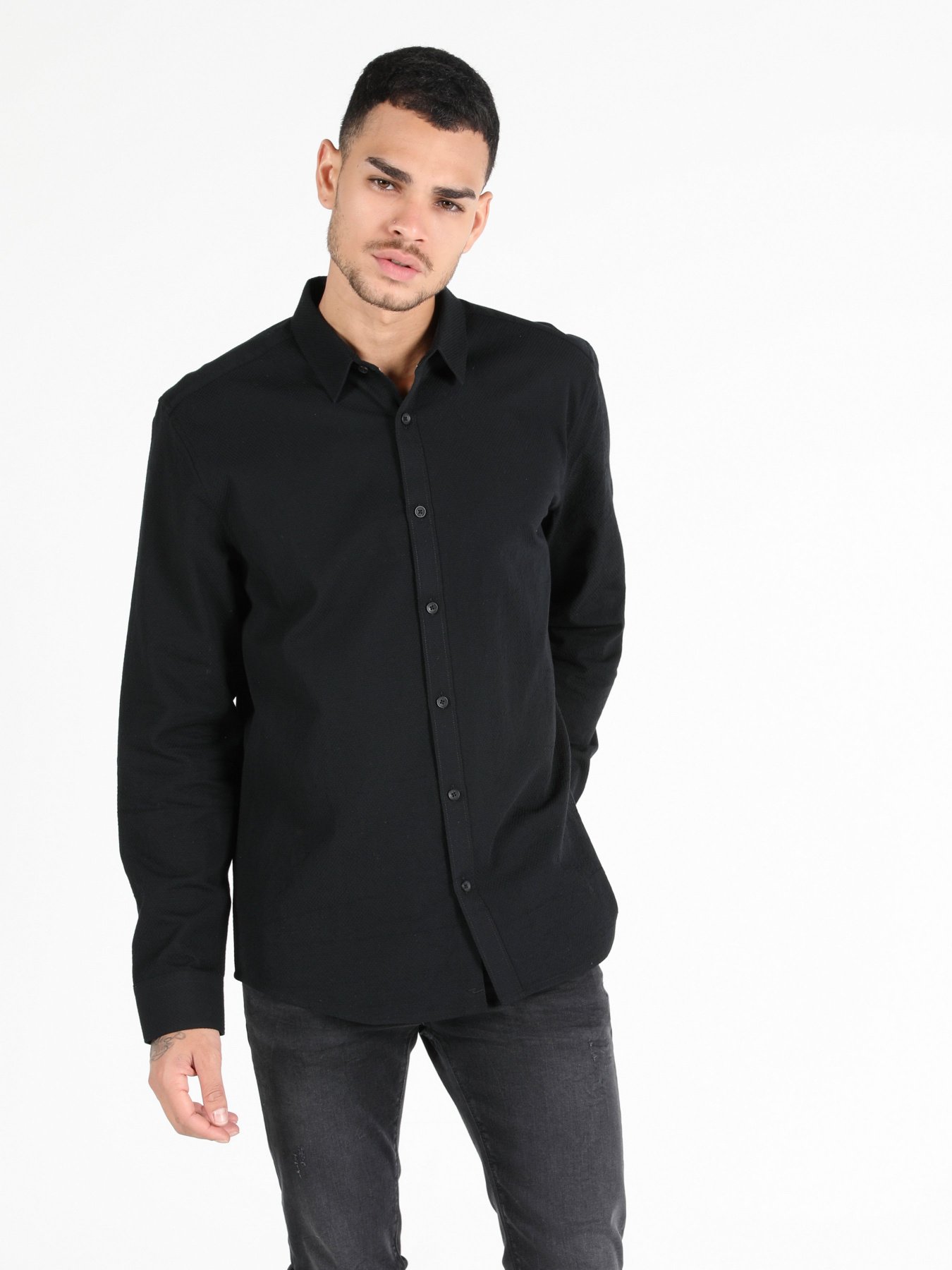 Сорочки Colin’s модель CL1050322BLK Фото