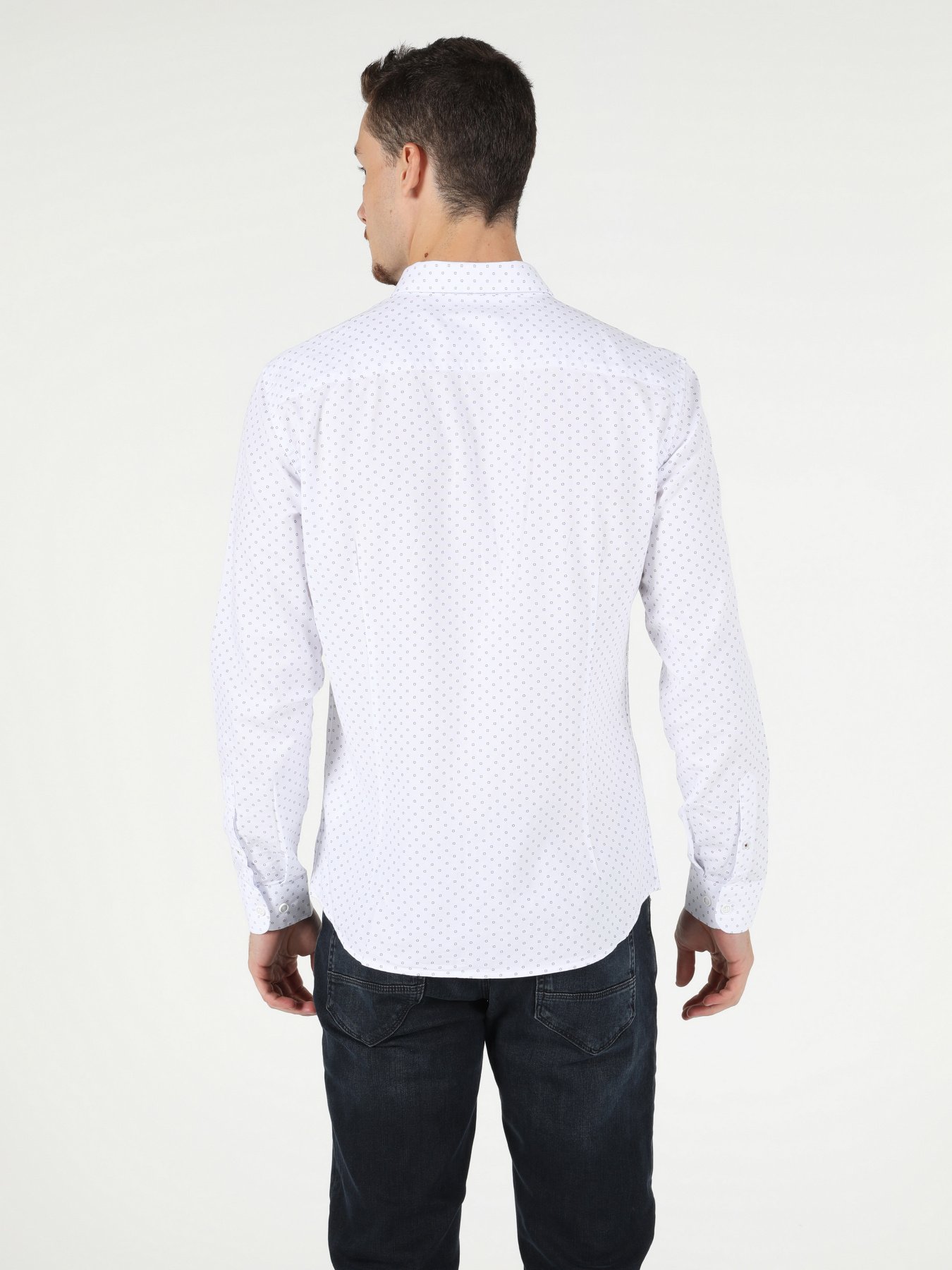 Сорочки Colin’s модель CL1051370WHT Сорочки Colin’s модель CL1051370WHT Фото