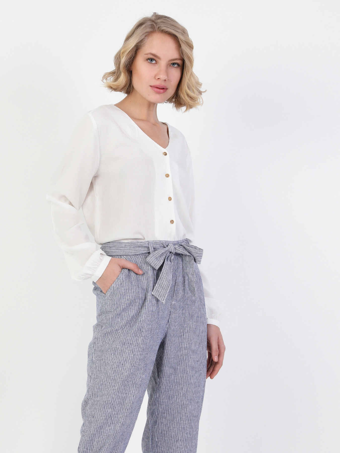 Сорочки Colin’s модель CL1051681OFW Сорочки Colin’s модель CL1051681OFW Фото