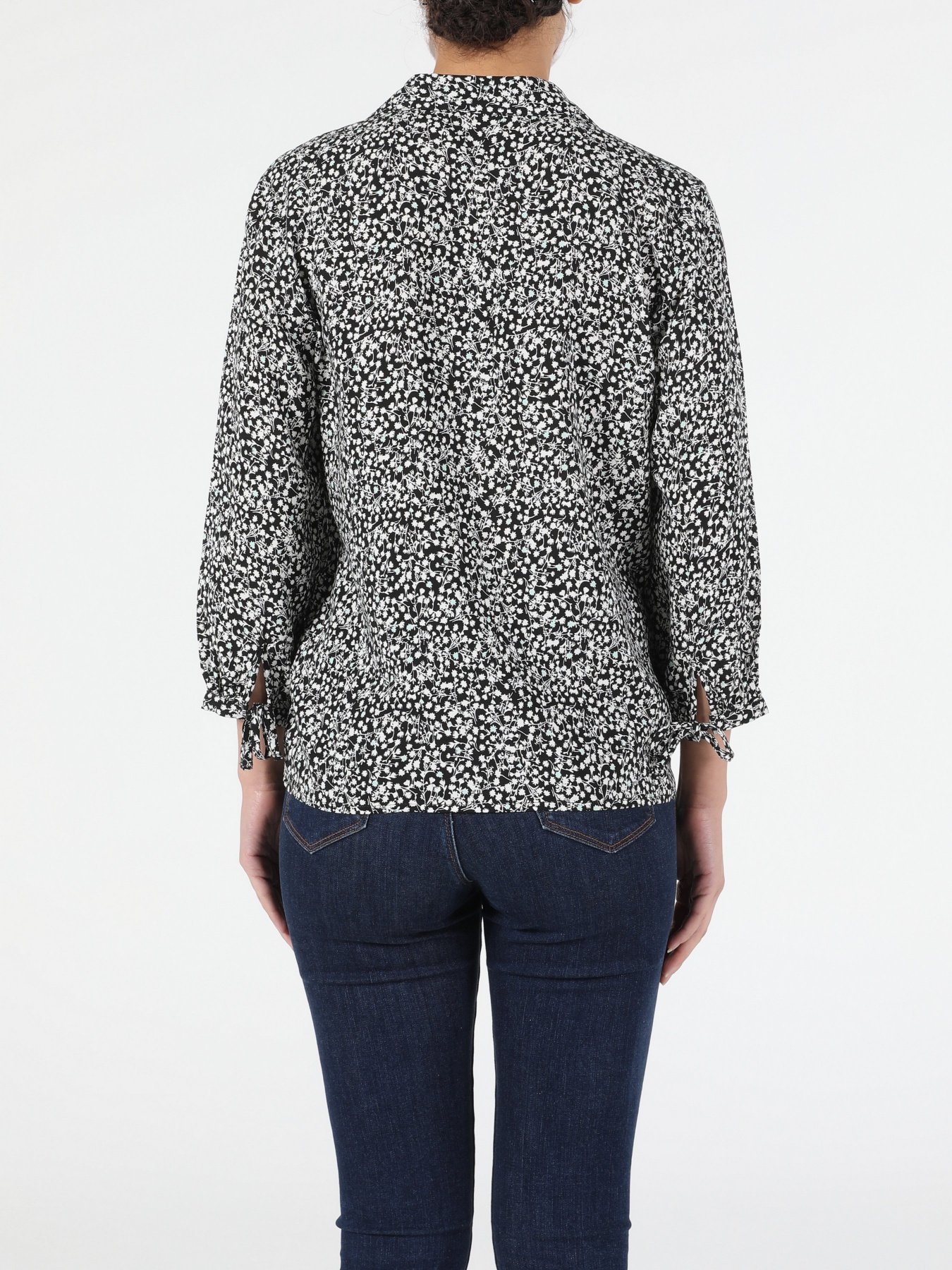 Сорочки Colin’s модель CL1052502BLK Сорочки Colin’s модель CL1052502BLK Фото