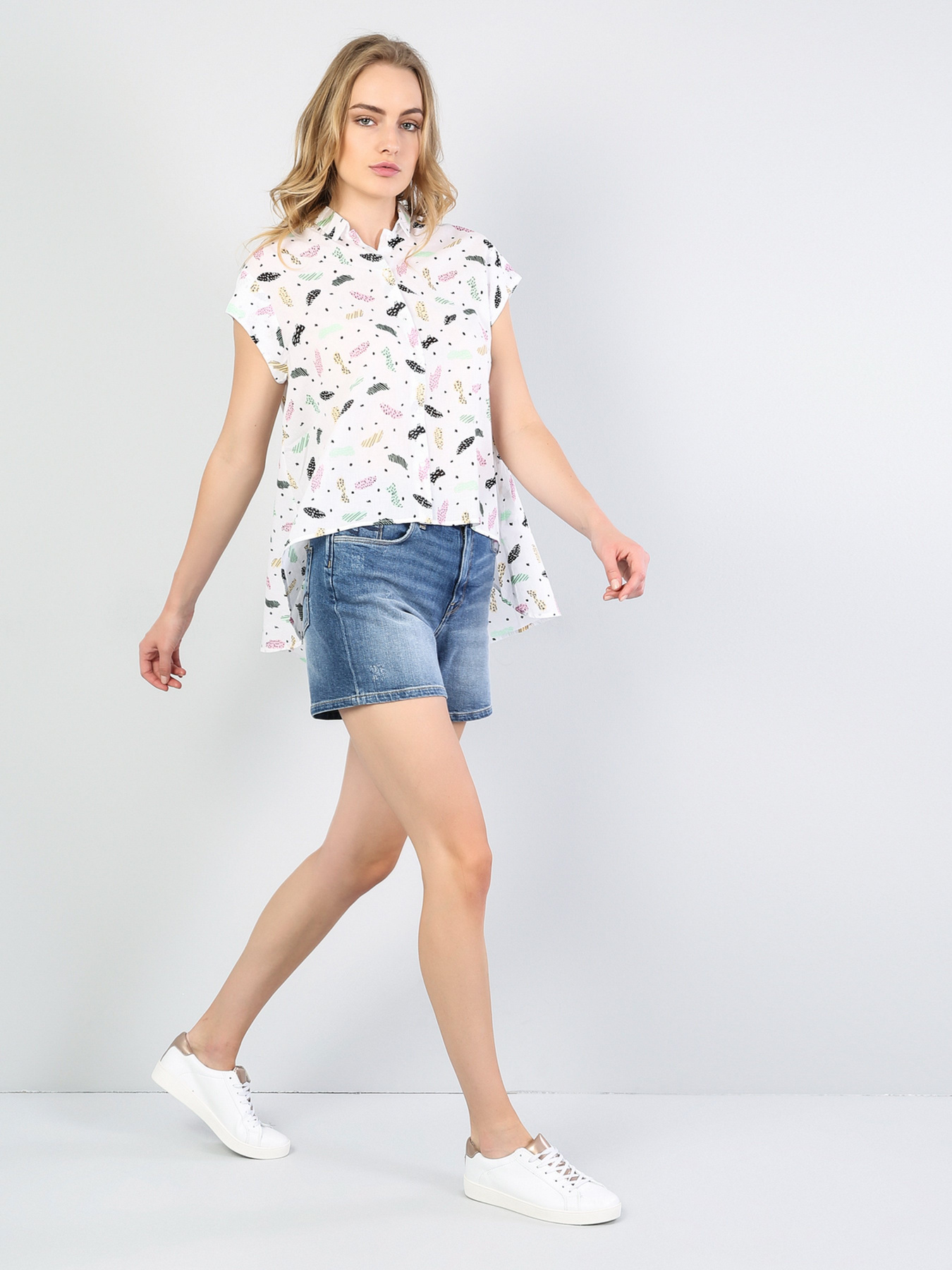 Сорочки Colin’s модель CL1040400WHT Сорочки Colin’s модель CL1040400WHT Фото