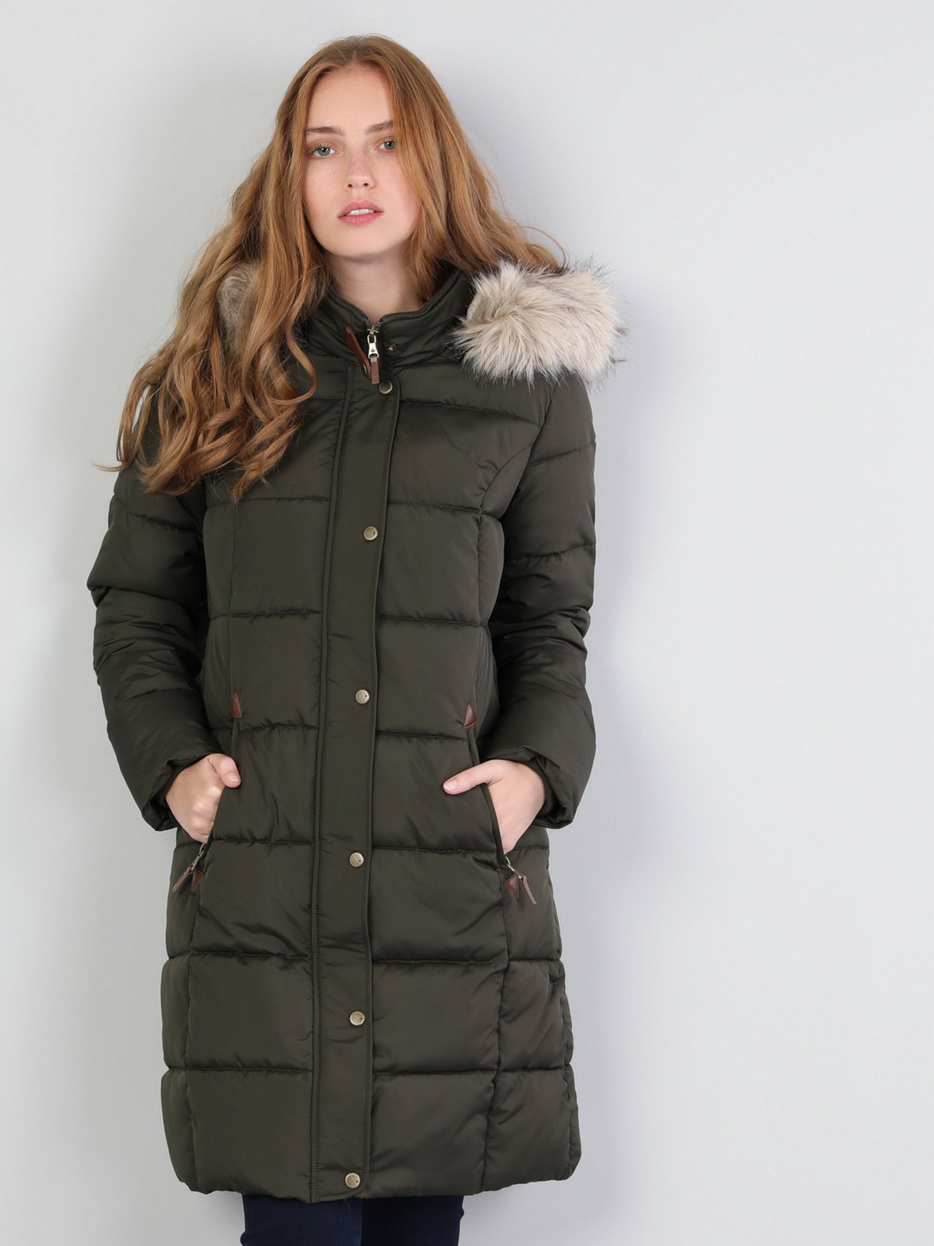 Куртки и дубленки Colin’s модель CL1044437KHA Куртки и дубленки Colin’s модель CL1044437KHA Фото